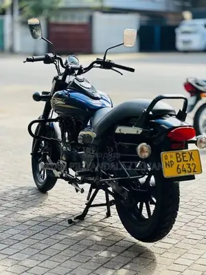 Bajaj Avenger 2017