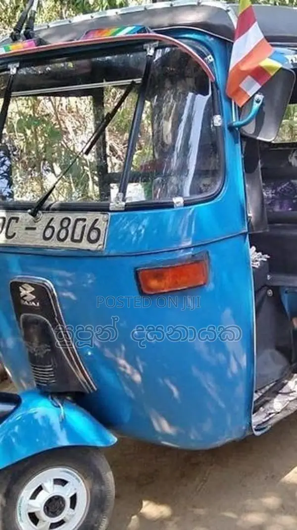 Bajaj RE 2005
