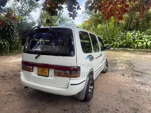 Nissan Serena 1997