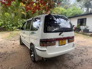 Nissan Serena 1997