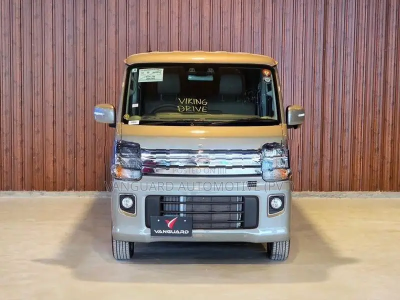 Suzuki Every 2025