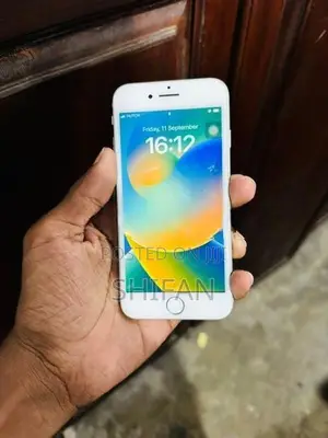 Apple iPhone 8 (Used)