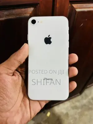 Apple iPhone 8 (Used)