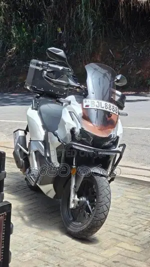 Honda ADV 160 2024