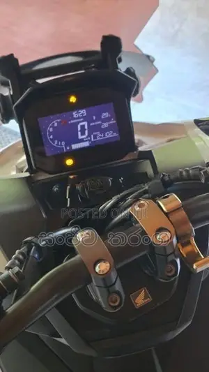 Honda ADV 160 2024