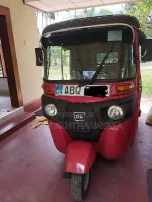 Bajaj RE 2016