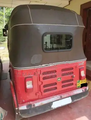 Bajaj RE 2016