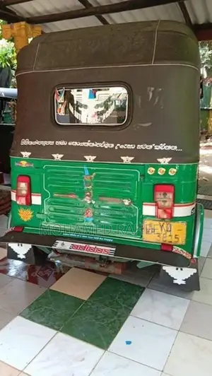 Bajaj RE 2010