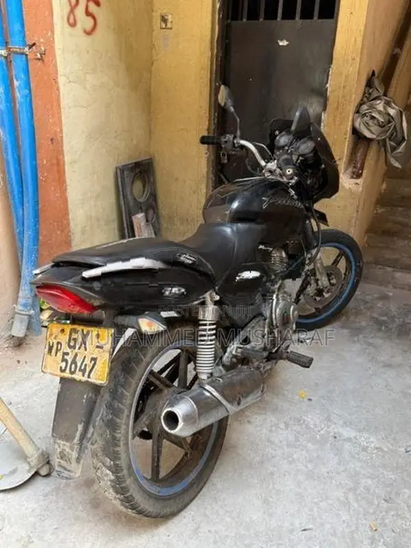 Bajaj Pulsar 150 2000