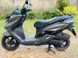 Suzuki Burgman Street 2019
