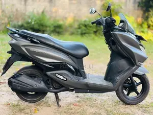 Suzuki Burgman Street 2019