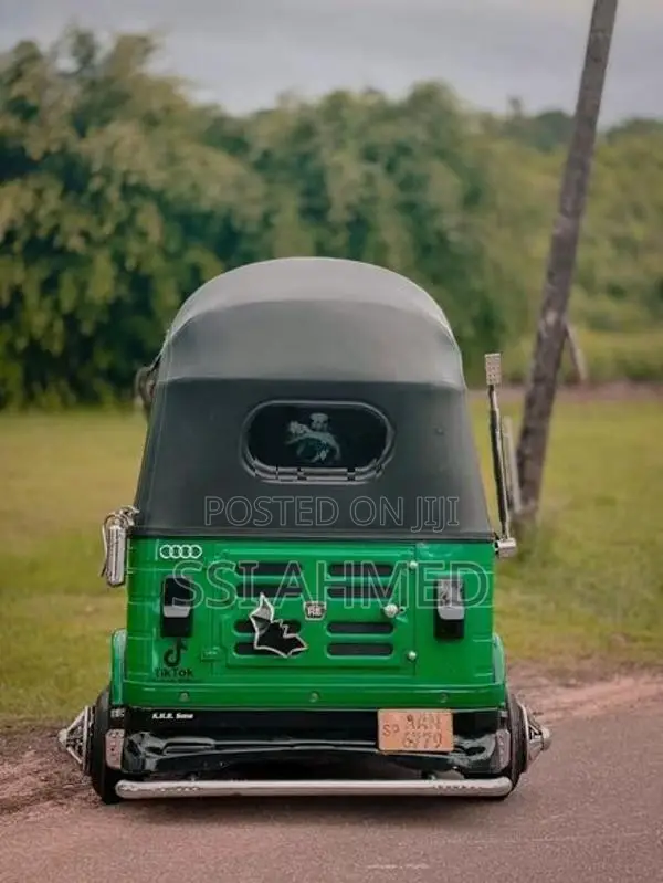 Bajaj RE 4 Storke 2014