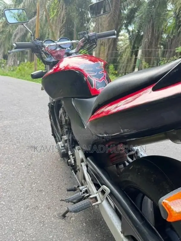 Honda Hornet 2004