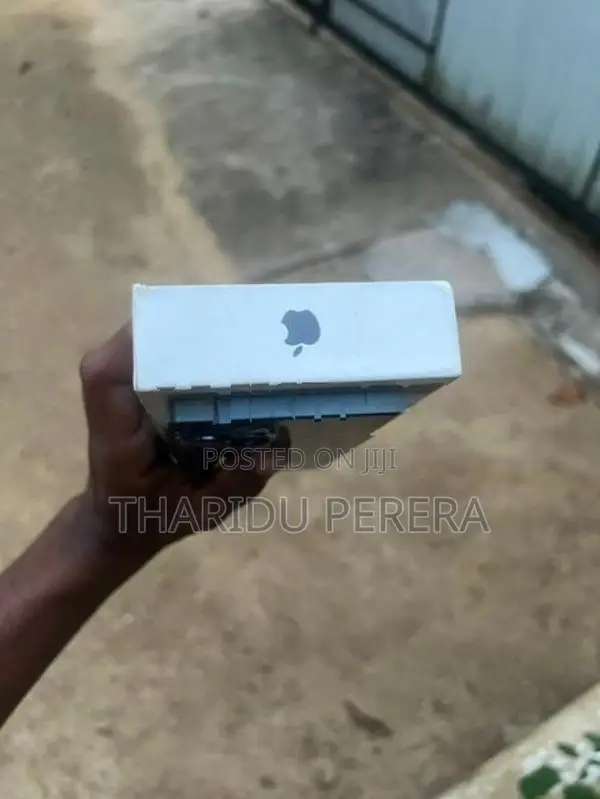 Apple iPhone 14 (Used)