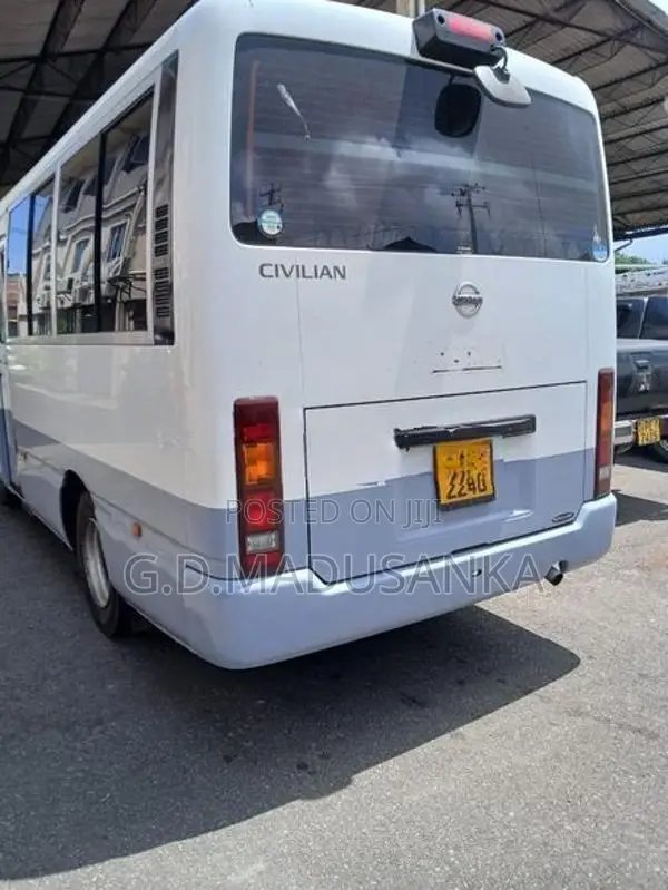 Nissan Civilian 2009