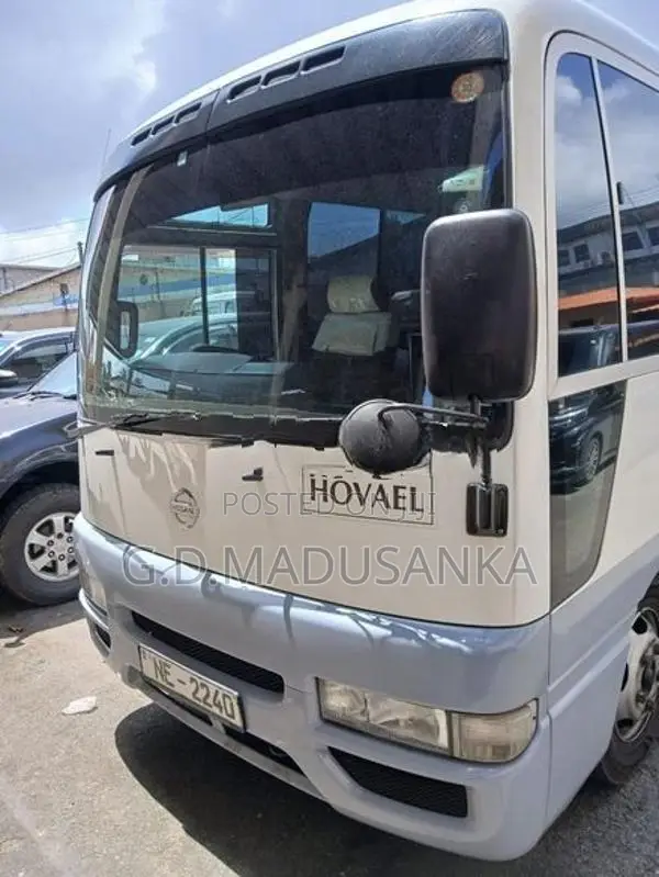 Nissan Civilian 2009