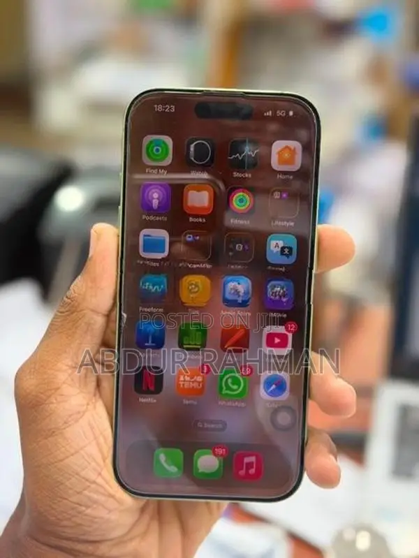 Apple iPhone 17 (Used)