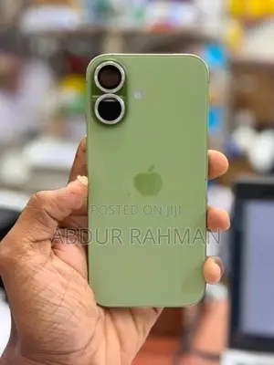 Apple iPhone 17 (Used)