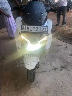 Suzuki Burgman 2020