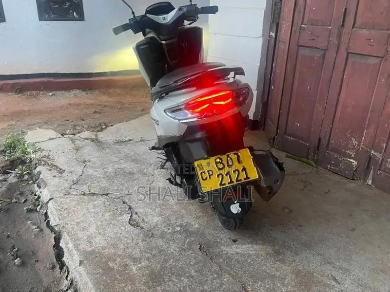 Suzuki Burgman 2020