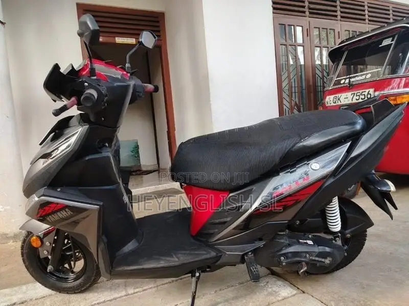 Yamaha Ray ZR 2018