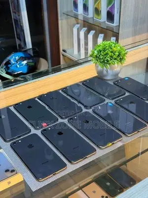 Apple iPhone 8 64GB (Used)