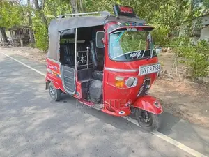 Bajaj RE 2011