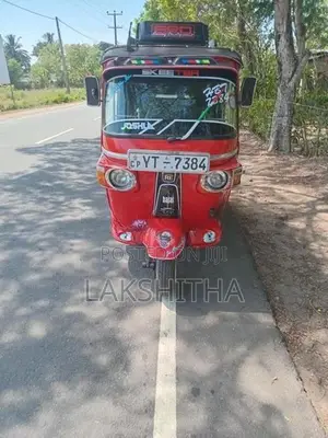 Bajaj RE 2011