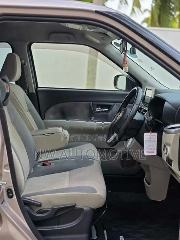 Toyota Pixis Joy Style Fashion 2019