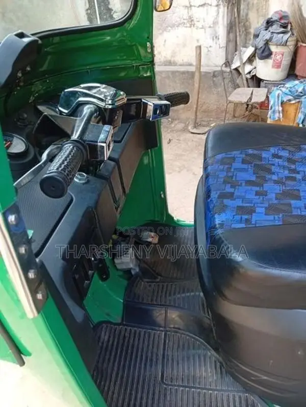 Bajaj RE 2026
