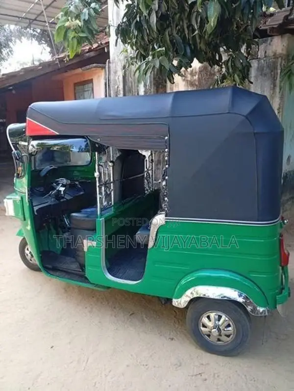 Bajaj RE 2026