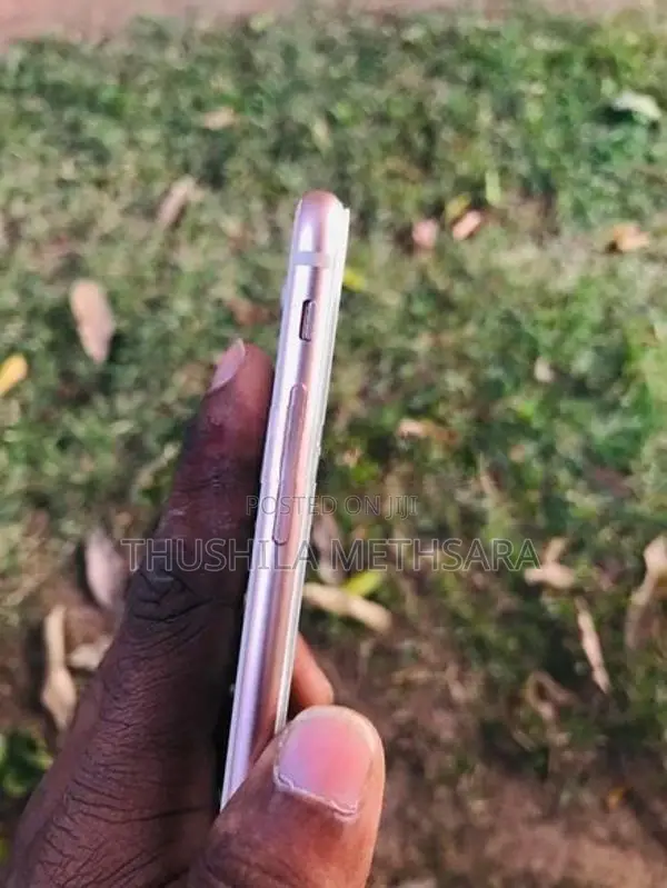Apple iPhone 8 (Used)