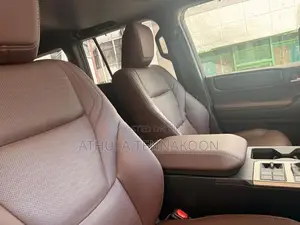 Toyota Land Cruiser ZX Diesel 2025