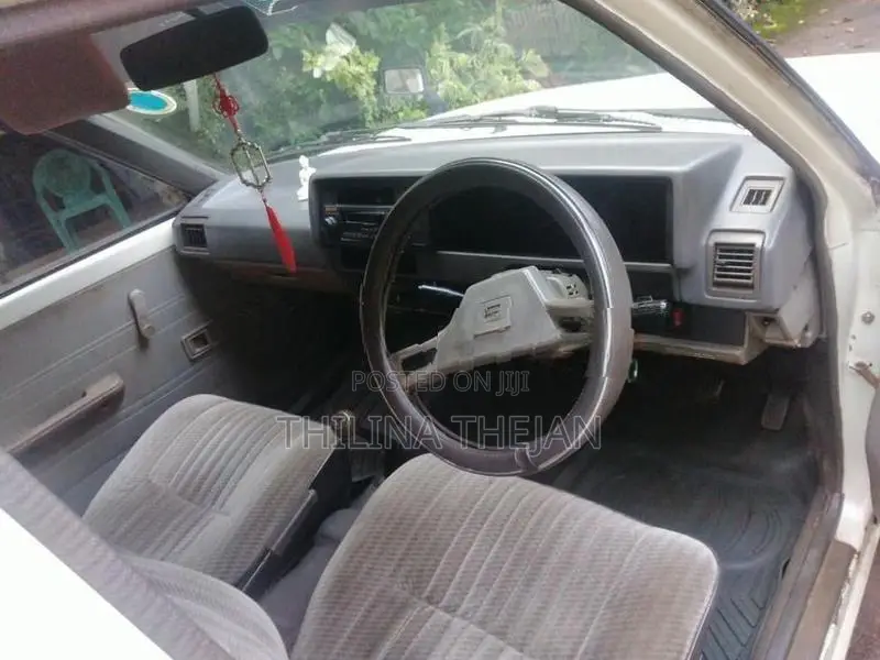 Toyota Corolla DX 1986
