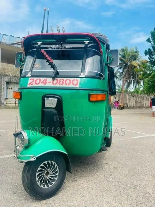 Bajaj RE 2001