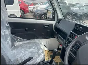 Suzuki Carry 2024
