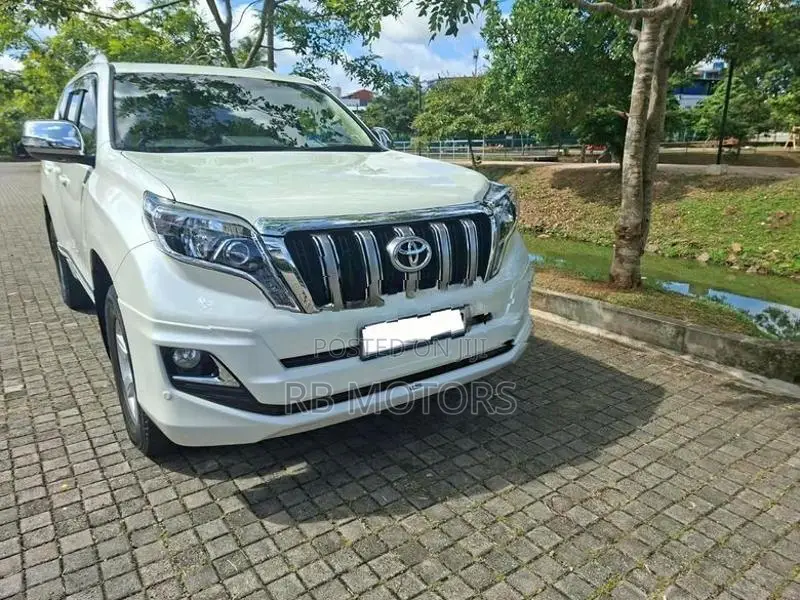 Toyota Land Cruiser Prado TX 150 6 fwd 2015
