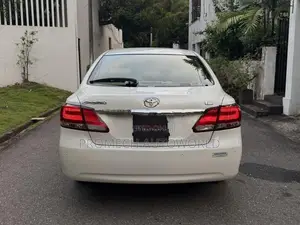 Toyota Premio 2016