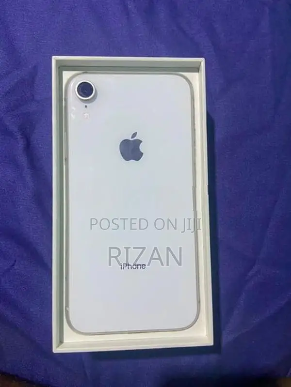 Apple iPhone XR (Used)