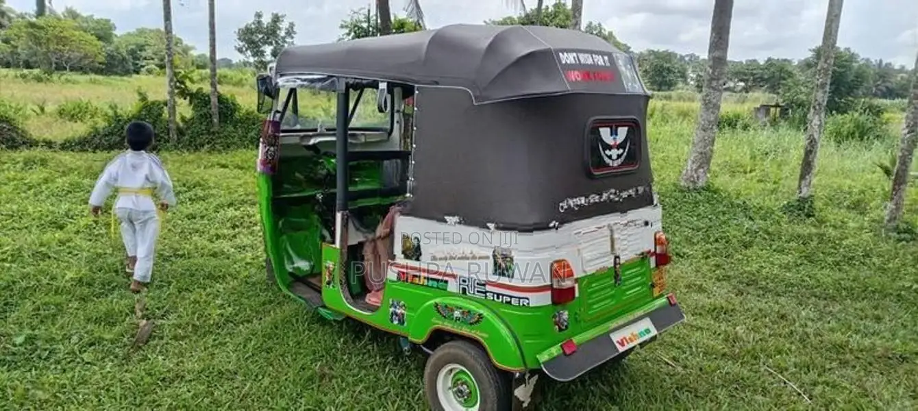Bajaj RE 2006