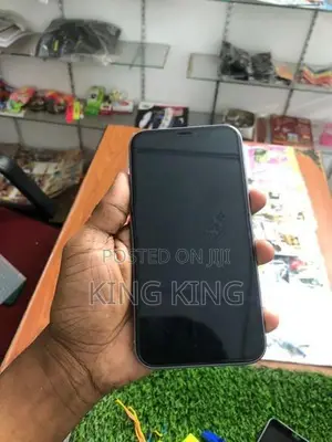 Apple iPhone 11 128GB (Used)