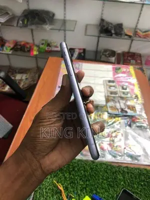 Apple iPhone 11 128GB (Used)