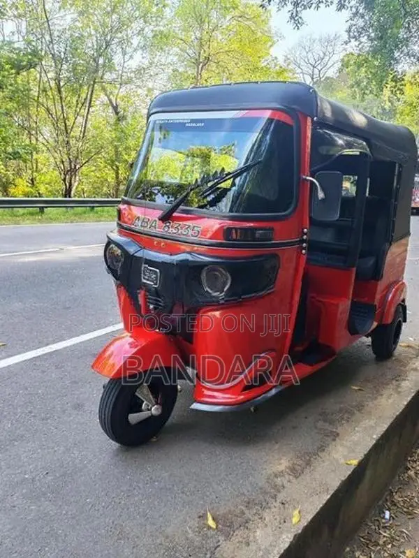 Bajaj RE FL 2016