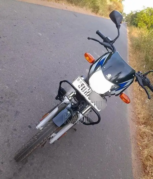 Bajaj CT100 ES 2023