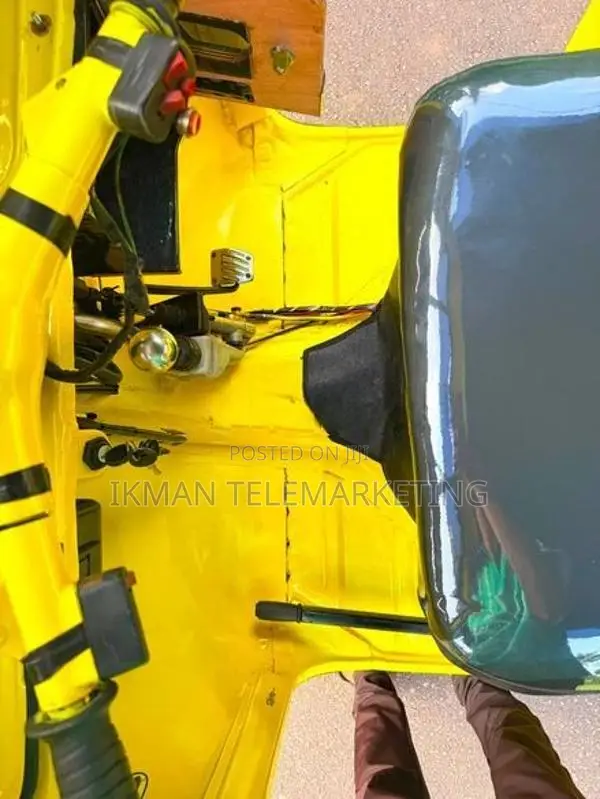 Bajaj RE 1998