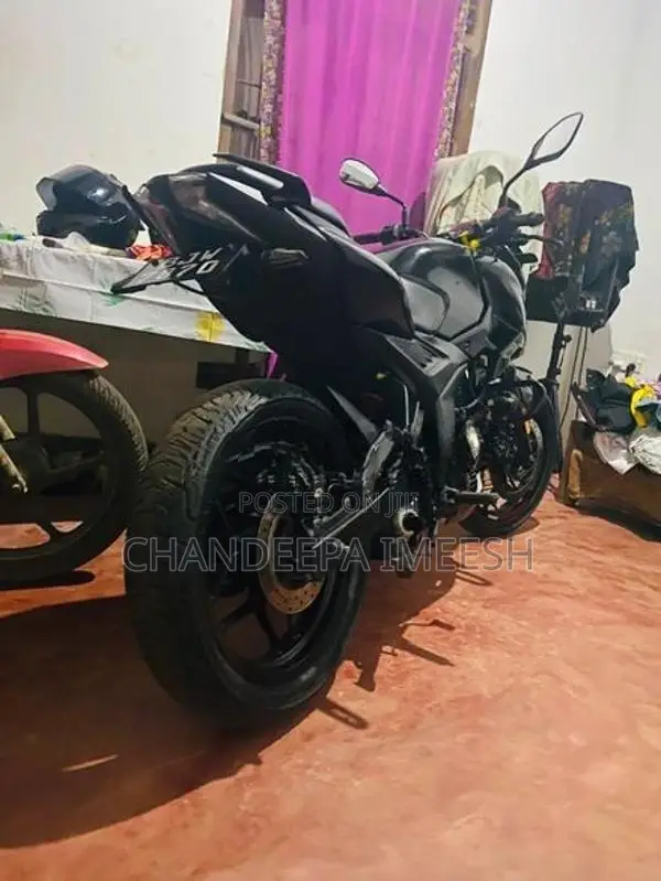 Bajaj Pulsar N160 2025