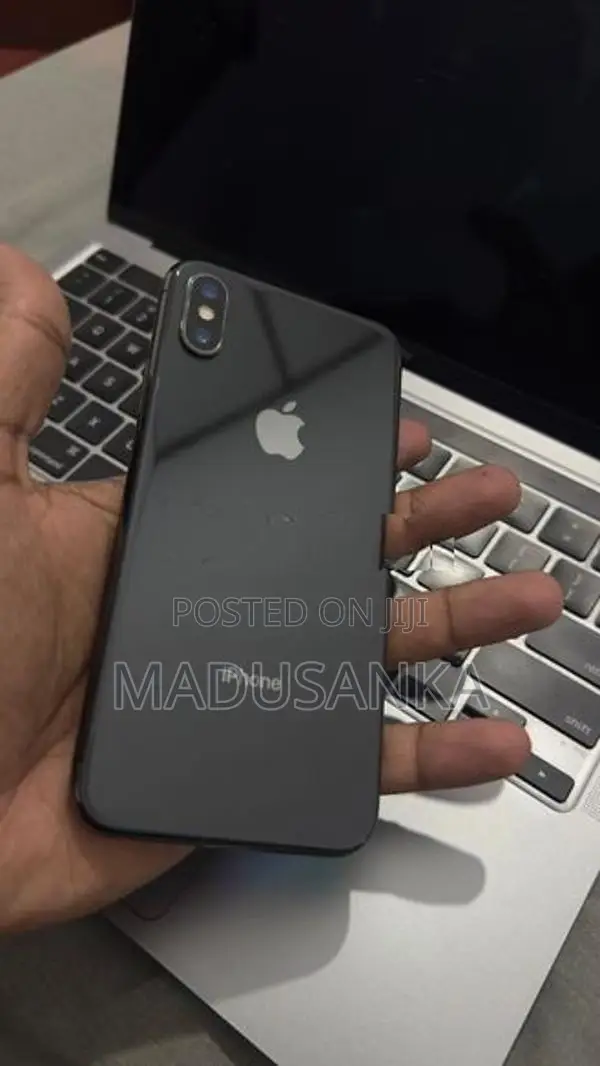 Apple iPhone X (Used)