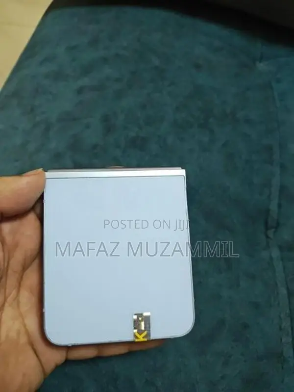 Samsung Galaxy Z Flip 6 256GB (Used)