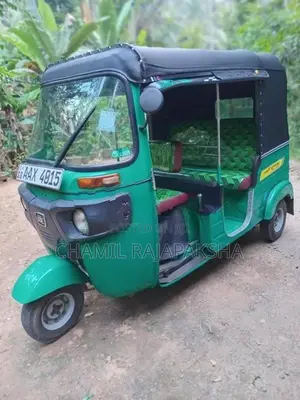 Bajaj RE 2015