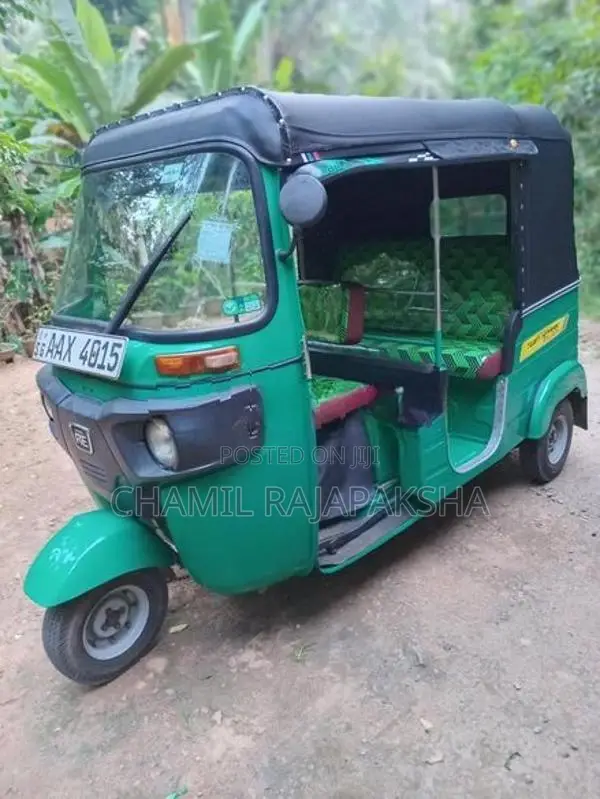Bajaj RE 2015